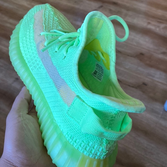 Adidas yeezy boost 350 v2 glow men size